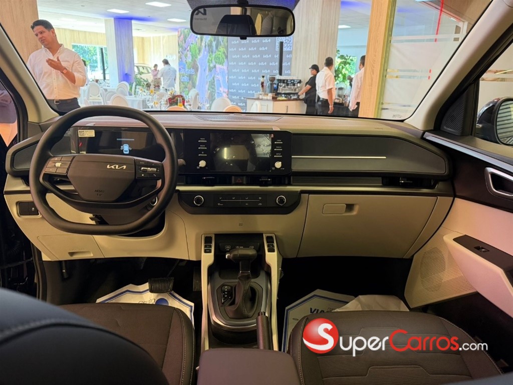 2027 Kia Carens — foto 8 / 8
