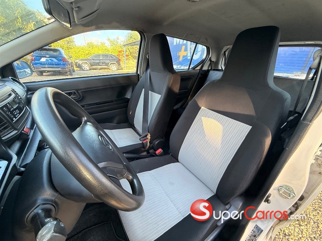 2020 Daihatsu Mira — foto 6 / 12