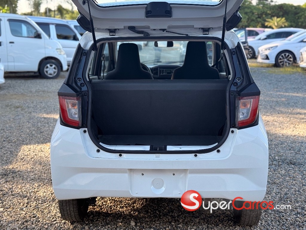 2020 Daihatsu Mira — foto 11 / 12