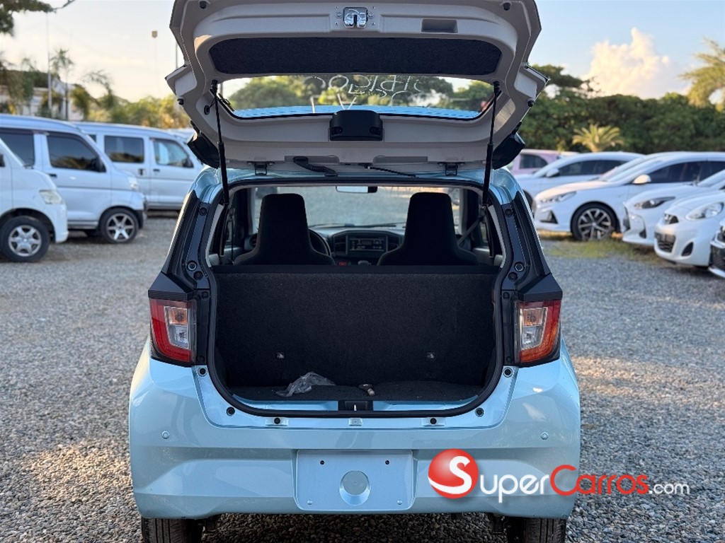 2020 Daihatsu Mira — foto 9 / 11