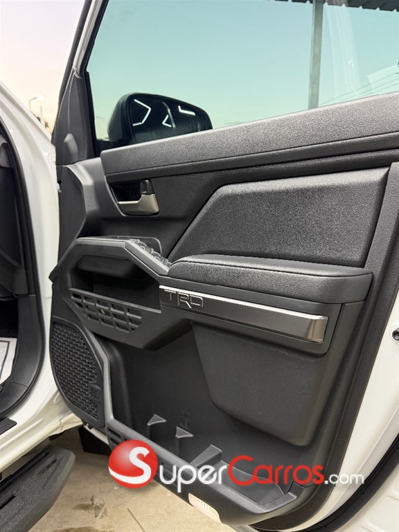 2024 Toyota Tacoma TRD SPORT — foto 8 / 12