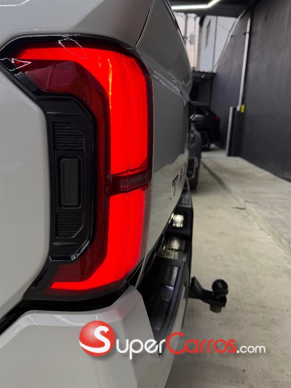 2024 Toyota Tacoma TRD SPORT — foto 9 / 12