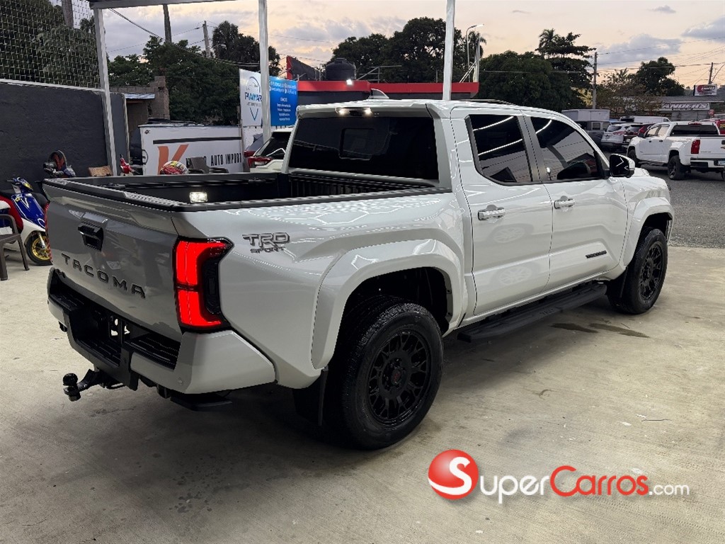 2024 Toyota Tacoma TRD SPORT — foto 10 / 12