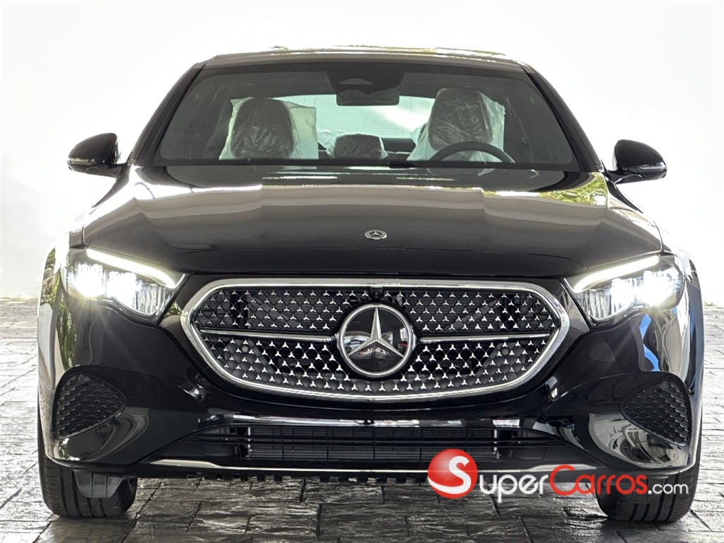 2026 Mercedes-Benz Clase E 300 Avantgarde — foto 2 / 10