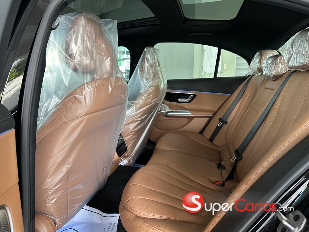 2026 Mercedes-Benz Clase E 300 Avantgarde — foto 9 / 10