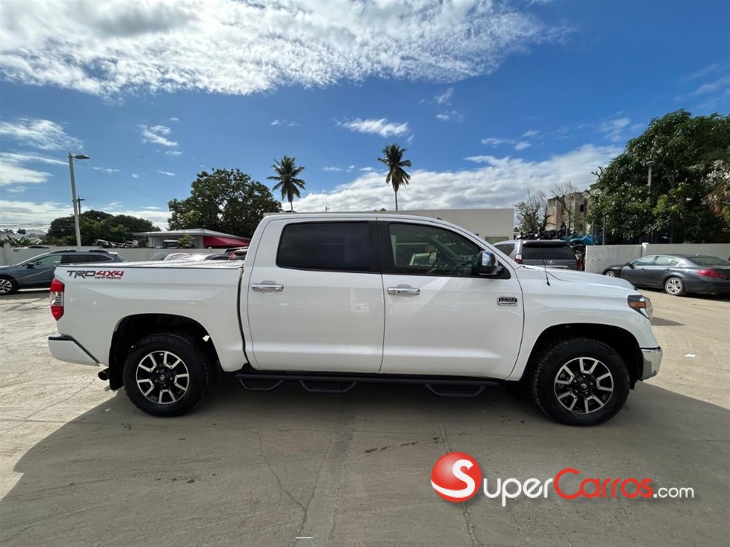 2017 Toyota Tundra Edition 1794 — foto 4 / 9