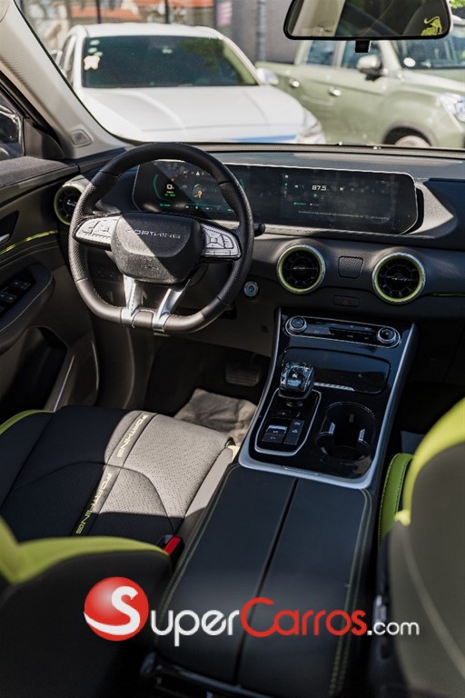 2026 Forthing T5 HEV — foto 6 / 12