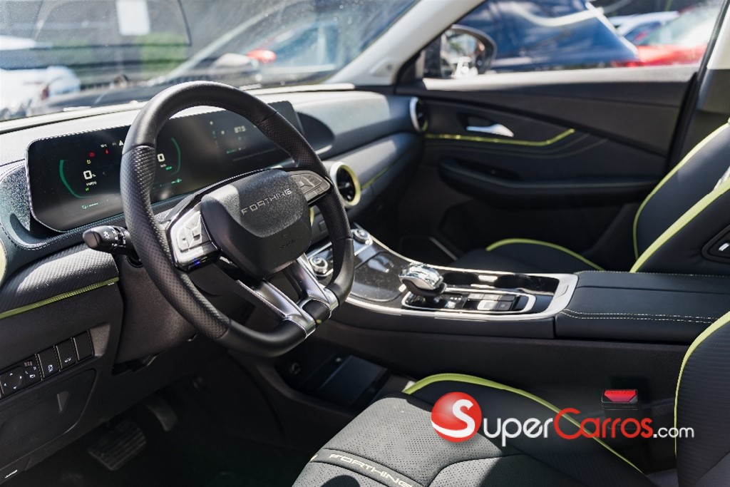 2026 Forthing T5 HEV — foto 9 / 12