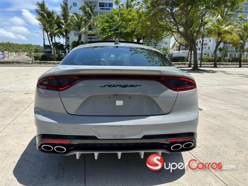 2019 Kia Stinger GT — foto 7 / 12