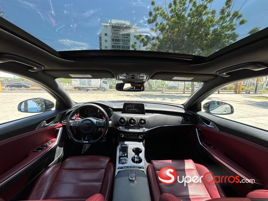 2019 Kia Stinger GT — foto 10 / 12