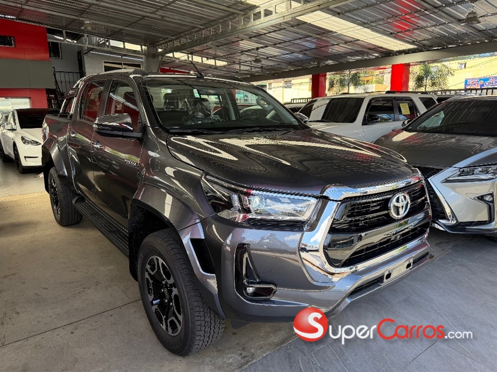 2025 Toyota Hilux WIDE TREAD