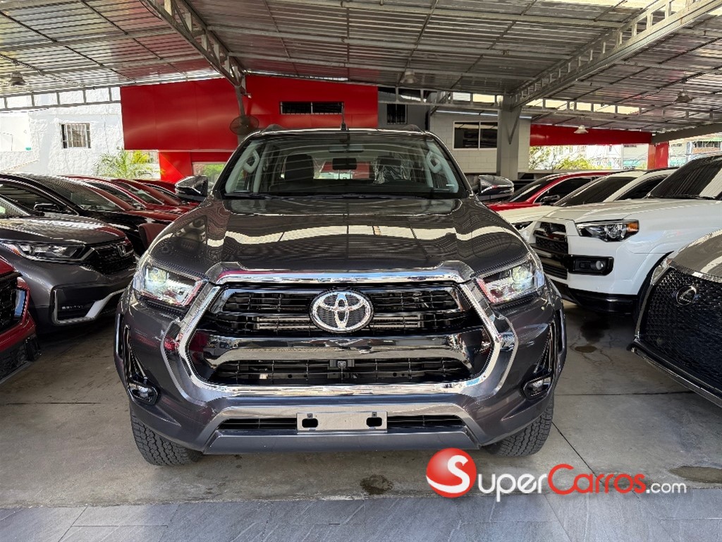 2025 Toyota Hilux WIDE TREAD — foto 2 / 10