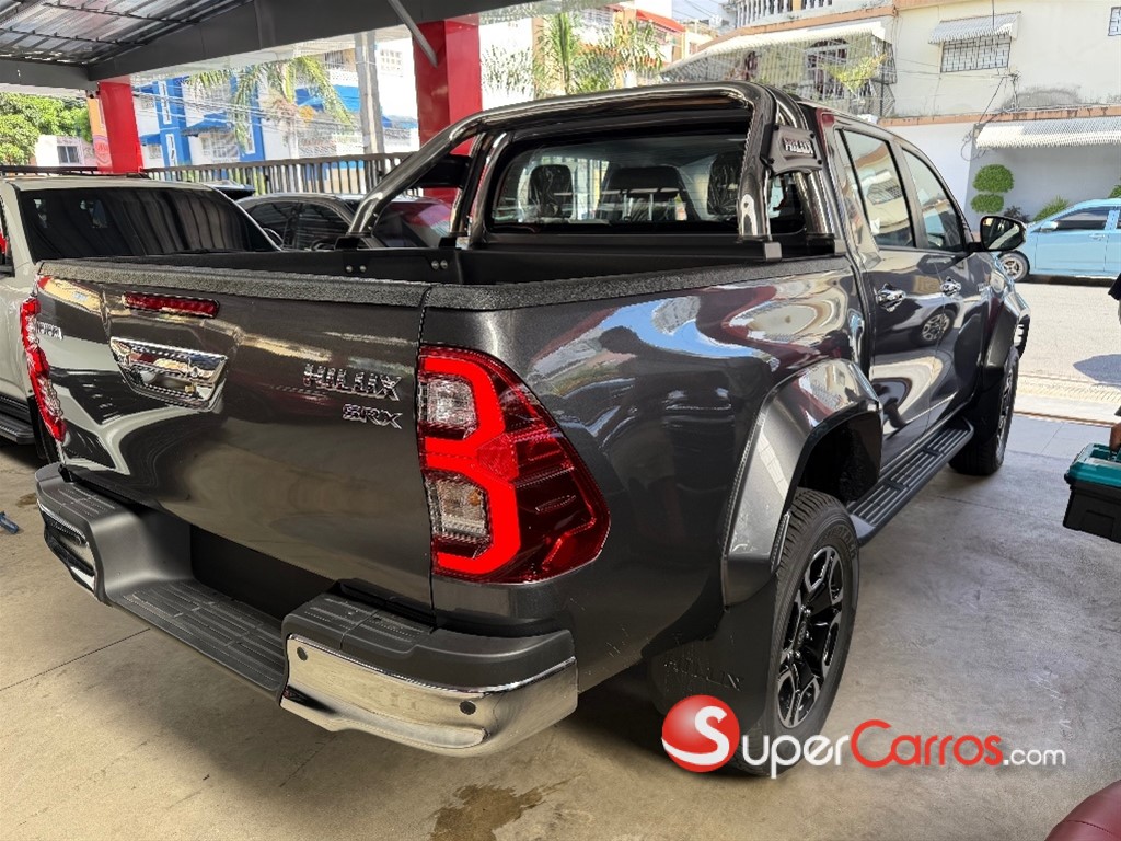 2025 Toyota Hilux WIDE TREAD — foto 4 / 10