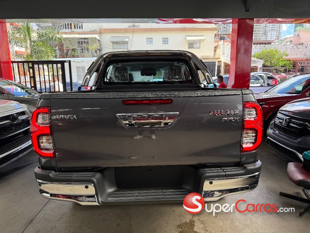 2025 Toyota Hilux WIDE TREAD — foto 5 / 10