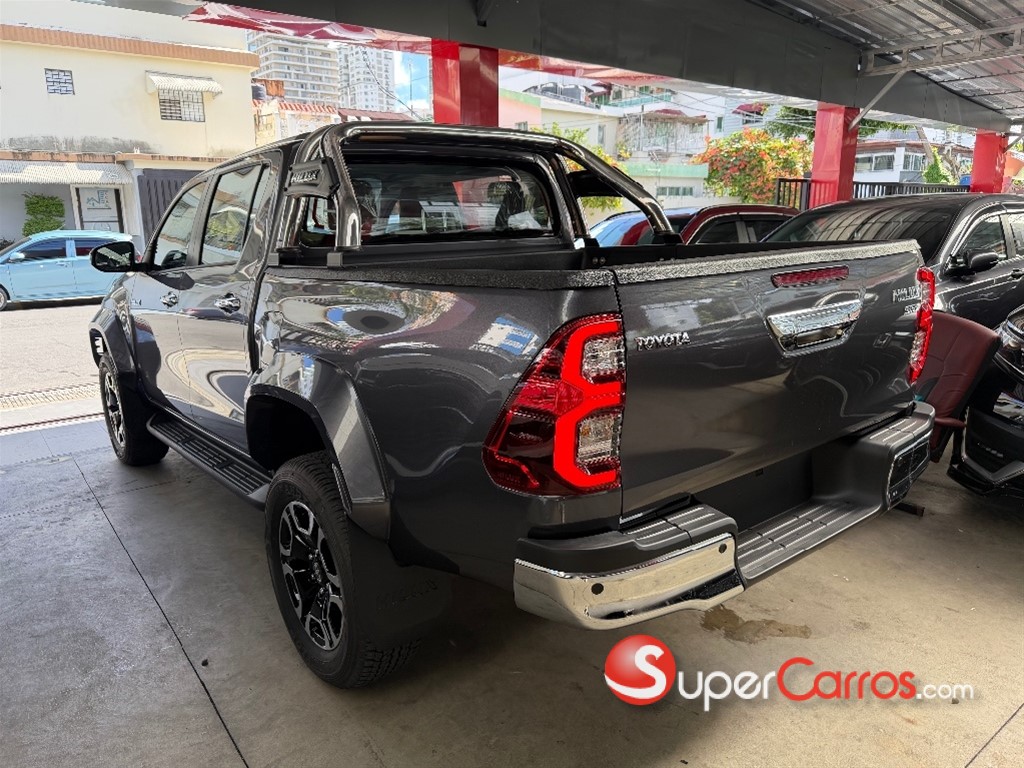 2025 Toyota Hilux WIDE TREAD — foto 6 / 10
