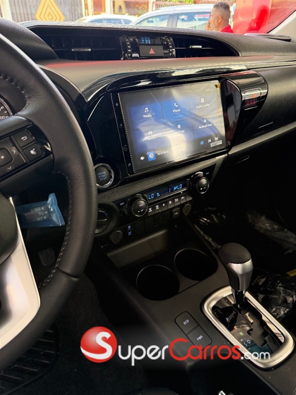 2025 Toyota Hilux WIDE TREAD — foto 9 / 10