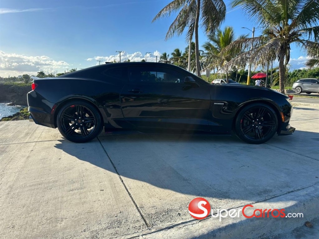 2020 Chevrolet Camaro LS — foto 4 / 12