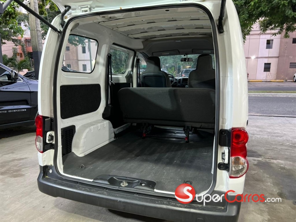2020 Nissan NV 200 — foto 2 / 8