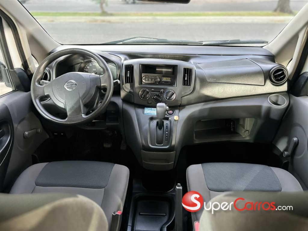 2020 Nissan NV 200 — foto 7 / 8