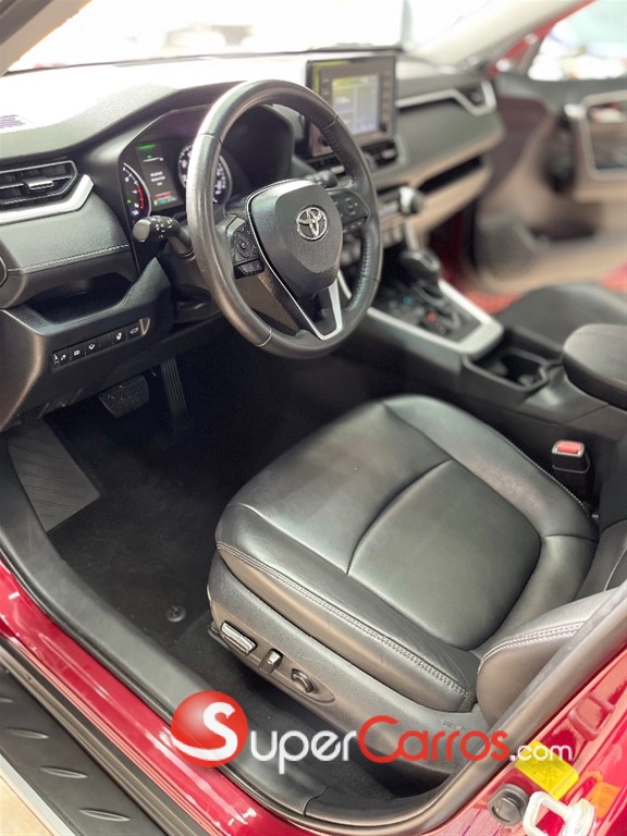 2020 Toyota RAV4 XLE Premium — foto 7 / 12