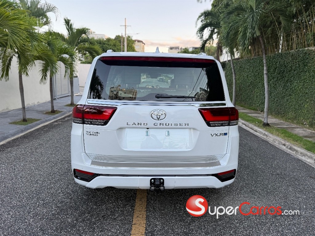 2026 Toyota Land Cruiser 70 ANIVERSARIO — foto 3 / 11