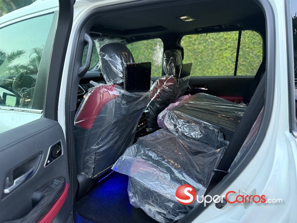 2026 Toyota Land Cruiser 70 ANIVERSARIO — foto 8 / 11