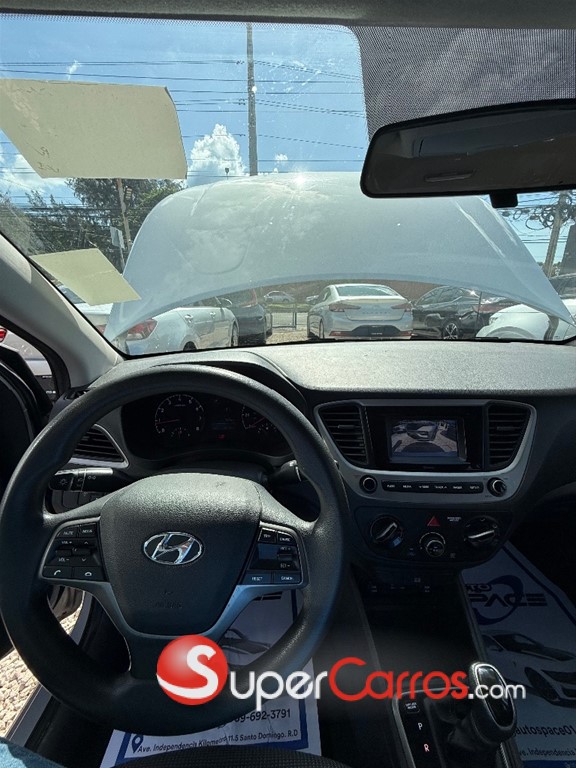 2020 Hyundai Accent SE — foto 7 / 10