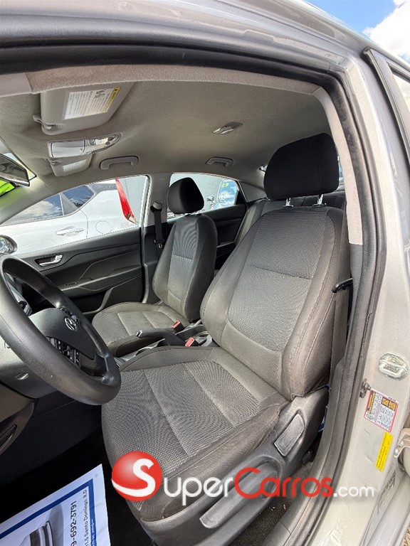2020 Hyundai Accent SE — foto 9 / 10