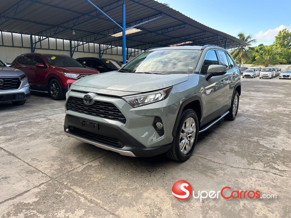 2020 Toyota RAV4 XLE