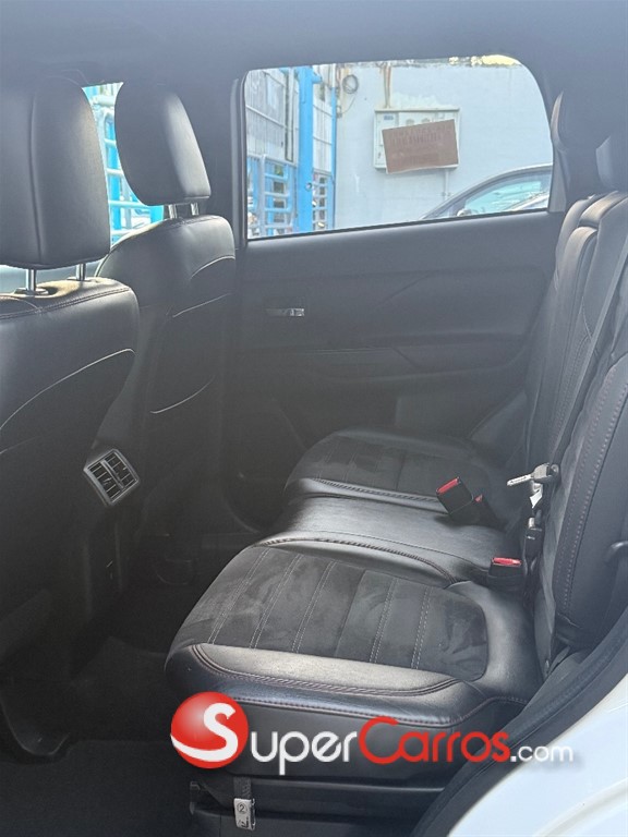 2020 Mitsubishi Motors Outlander Limited — foto 5 / 12