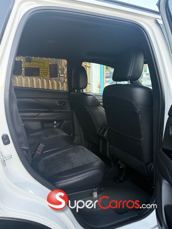 2020 Mitsubishi Motors Outlander Limited — foto 7 / 12