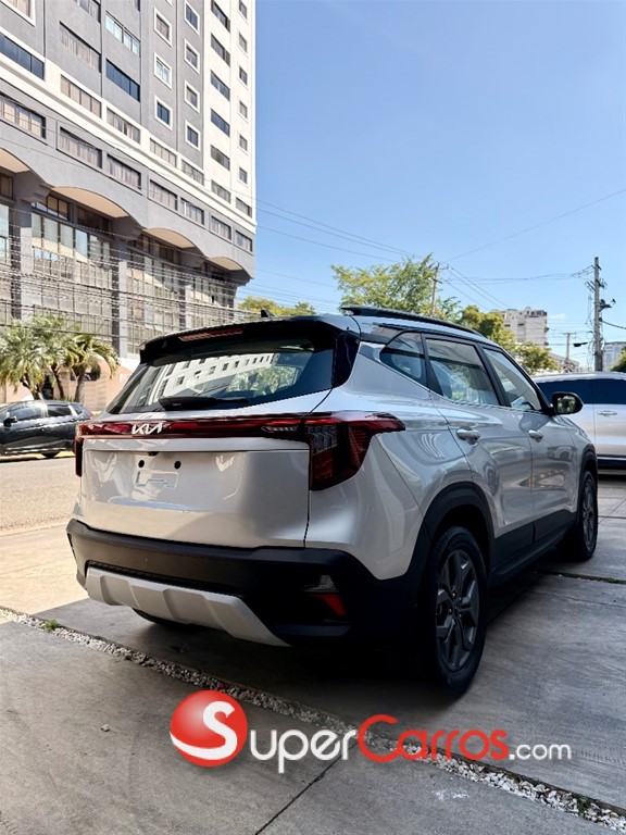 2027 Kia Seltos Luxury — foto 4 / 10
