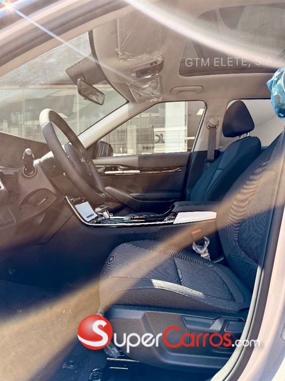 2027 Kia Seltos Luxury — foto 6 / 10