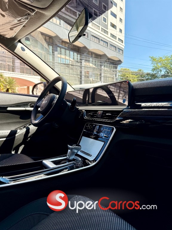 2027 Kia Seltos Luxury — foto 8 / 10