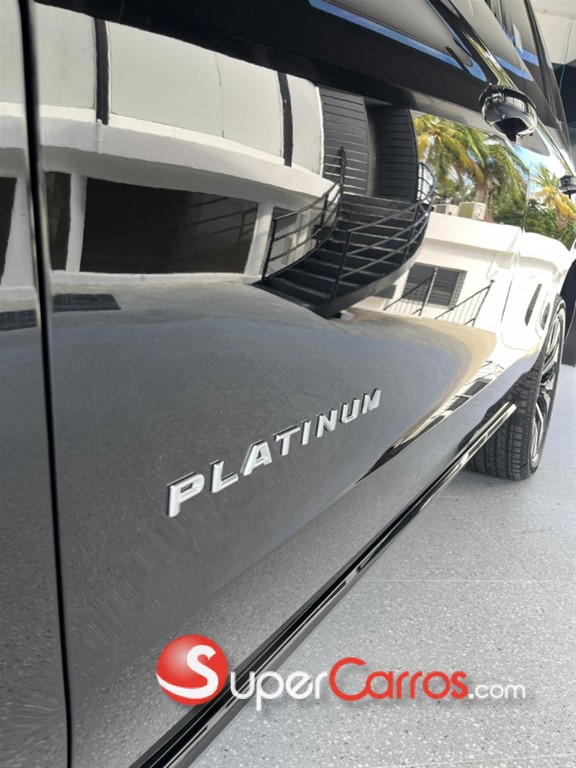2026 Ford Expedition Platinum — foto 2 / 12