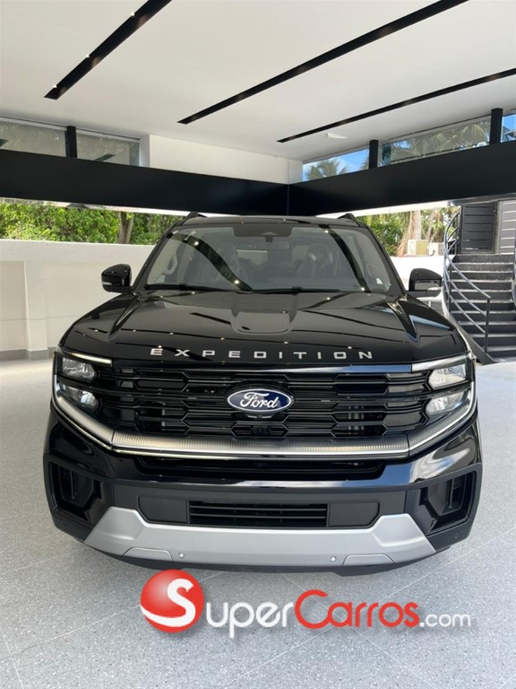 2026 Ford Expedition Platinum — foto 3 / 12