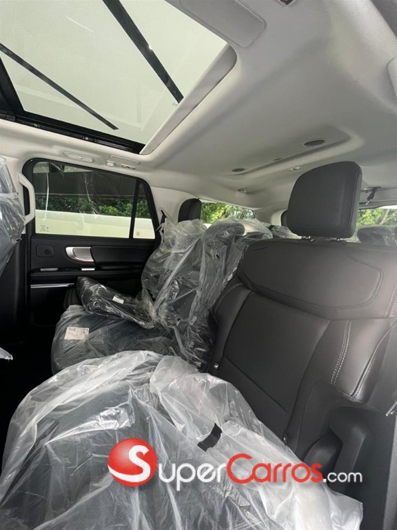 2026 Ford Expedition Platinum — foto 7 / 12