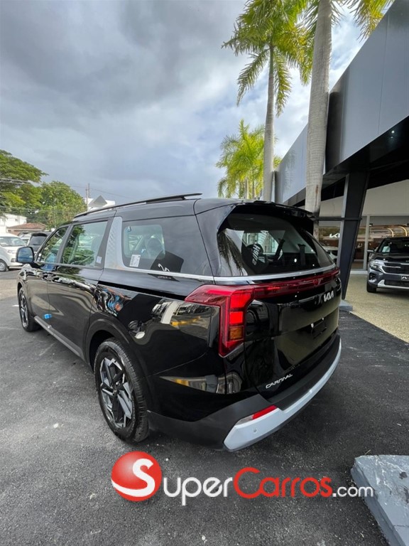 2026 Kia Carnival — foto 8 / 11