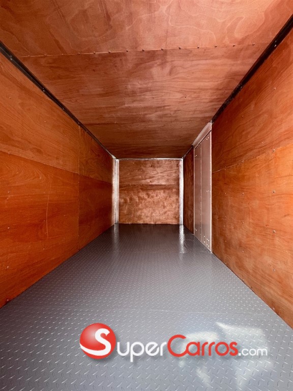 2027 Isuzu Camion Furgon — foto 12 / 12