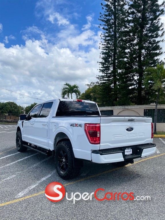2021 Ford F 150 XLT — foto 5 / 10