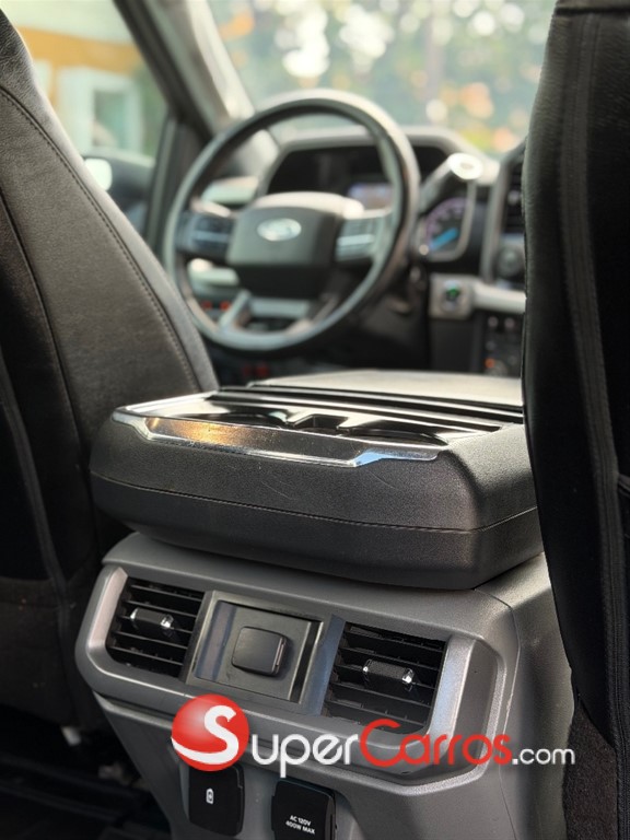 2021 Ford F 150 XLT — foto 7 / 10