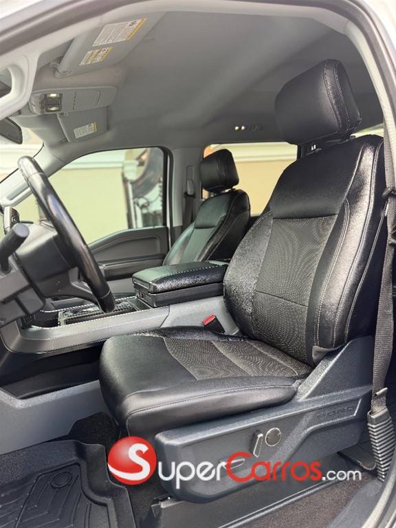 2021 Ford F 150 XLT — foto 8 / 10