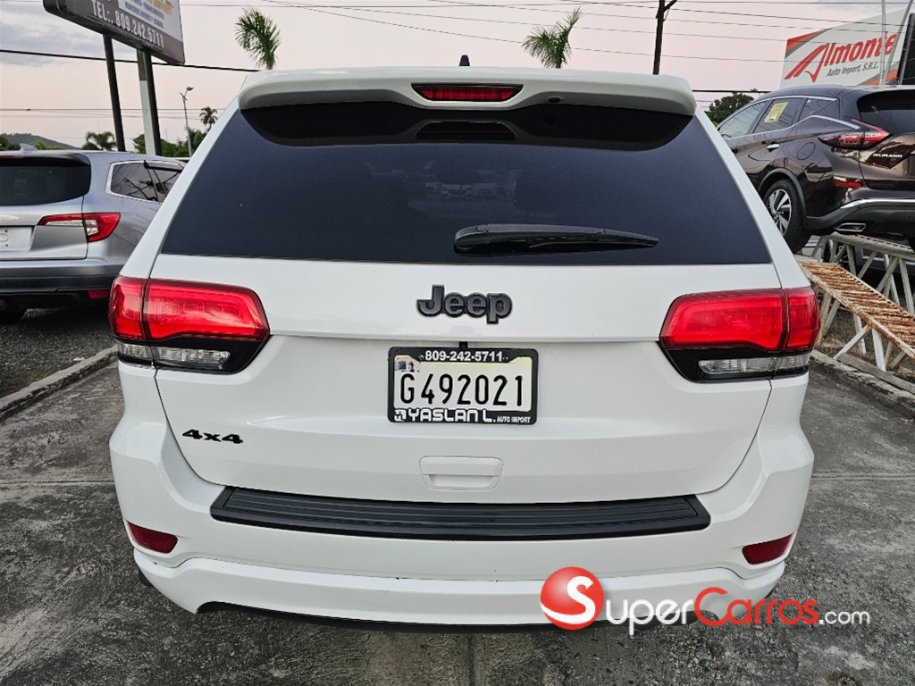 2014 Jeep Grand Cherokee Laredo — foto 4 / 12