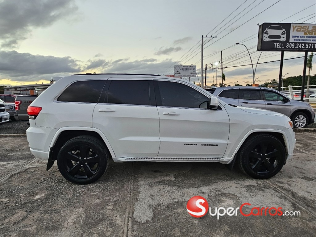 2014 Jeep Grand Cherokee Laredo — foto 9 / 12