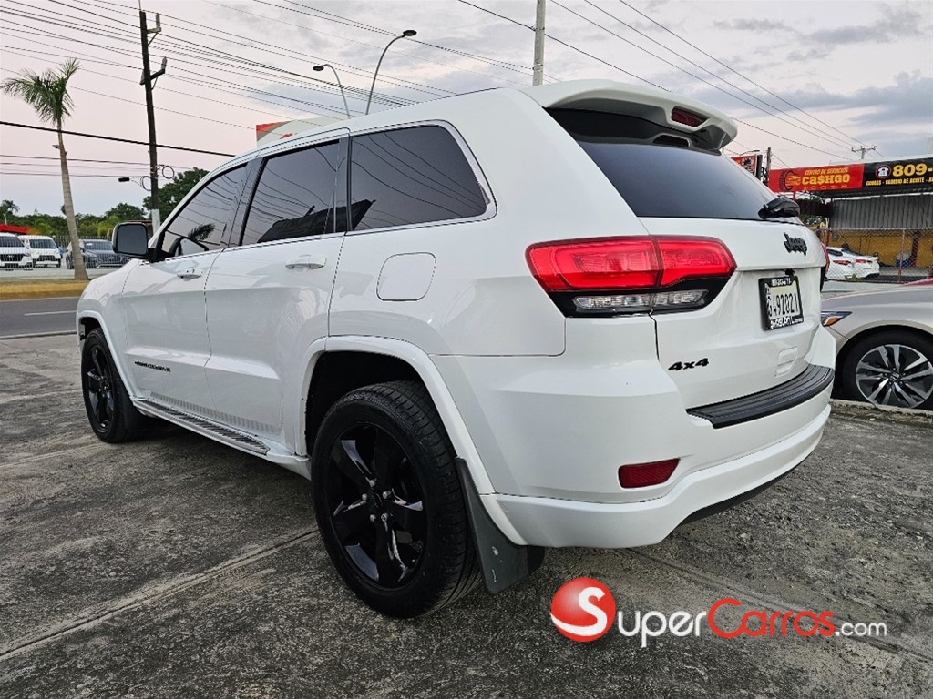 2014 Jeep Grand Cherokee Laredo — foto 10 / 12
