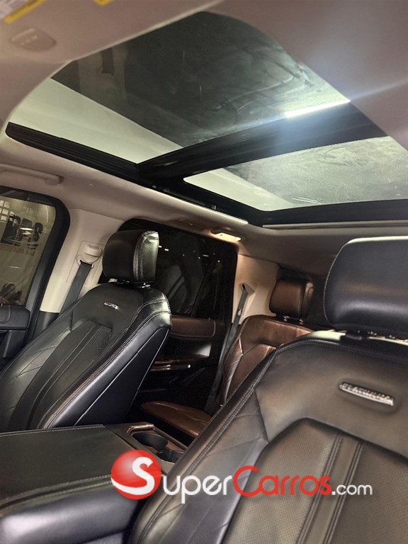 2019 Ford Expedition Platinum Max — foto 8 / 12