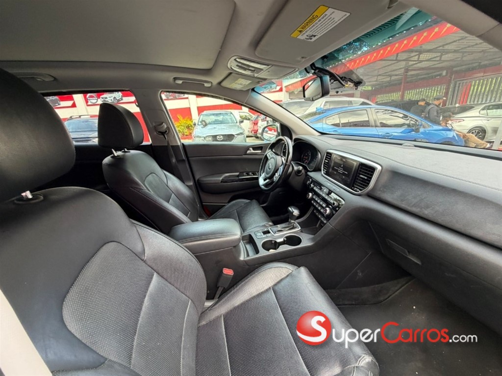 2020 Kia Sportage EX — foto 7 / 9