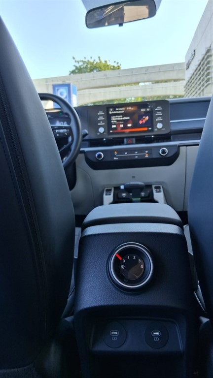 2026 Kia Carens — foto 8 / 12