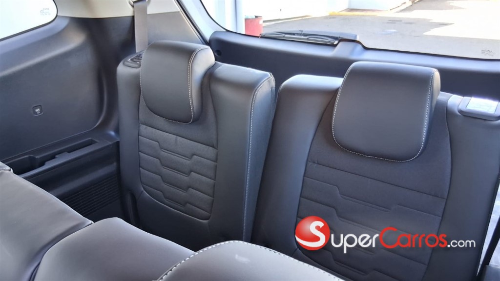 2026 Kia Carens — foto 10 / 12