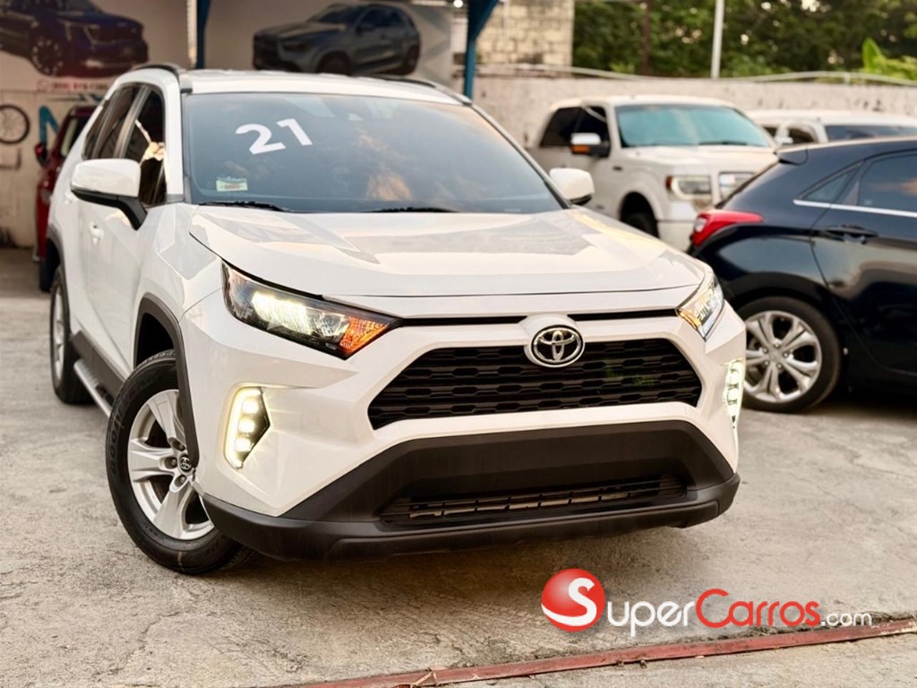 2021 Toyota RAV4 — foto 2 / 8